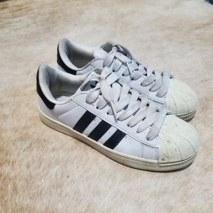 adidas womens shoes sz 7 black white